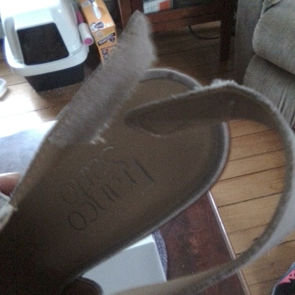 Franko Sarto size 6 1/2 size tan suede with leather inside barely worn. - Picture 2 of 4